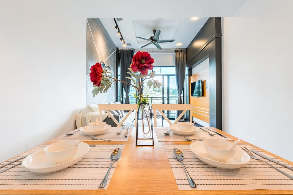 Living room, Dining area