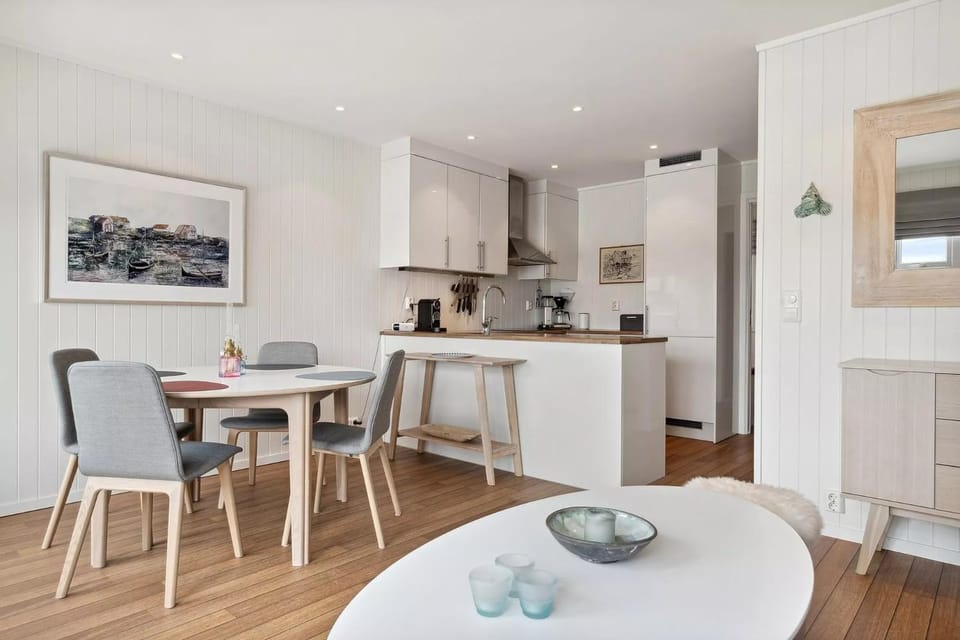 Waterfront cabin in the middle of Lofoten Cabin in Lofoten