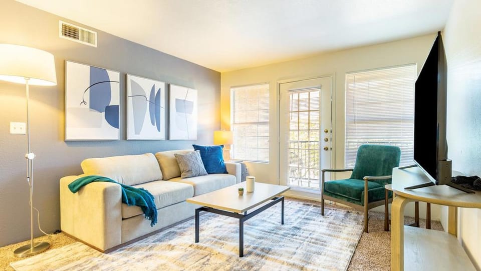 Landing Modern Apartment with Amazing Amenities (ID6628X19) Apartment in Rio Rancho