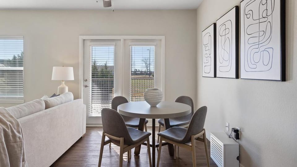 Landing Modern Apartment with Amazing Amenities (ID8233X73) Apartment in South Carolina