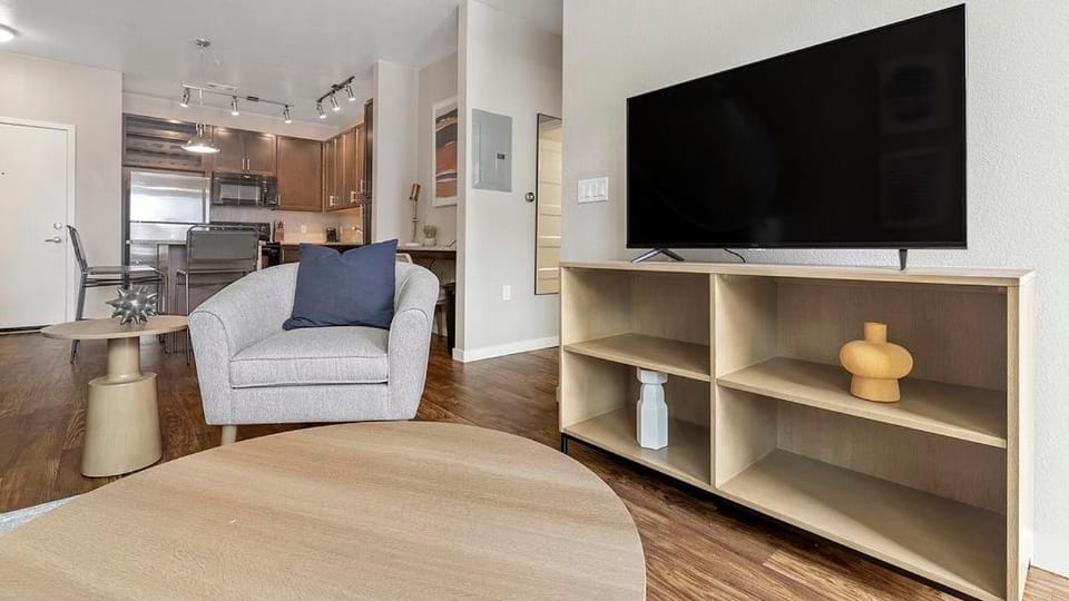 Landing Modern Apartment with Amazing Amenities (ID1266X740) Apartment in Louisville