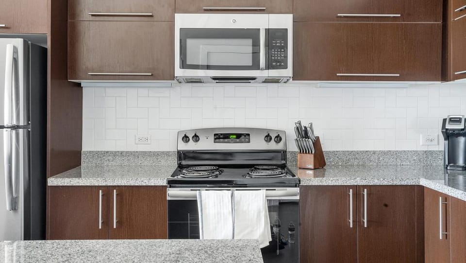 Landing Modern Apartment with Amazing Amenities (ID1254X737) Apartment in Leander
