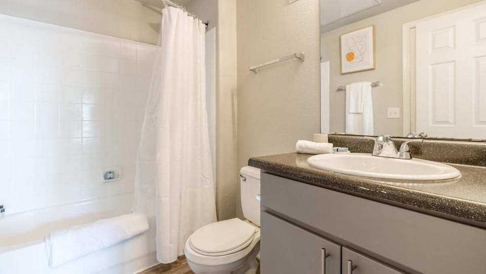 Landing Modern Apartment with Amazing Amenities (ID8304X44) Apartment in Mesa