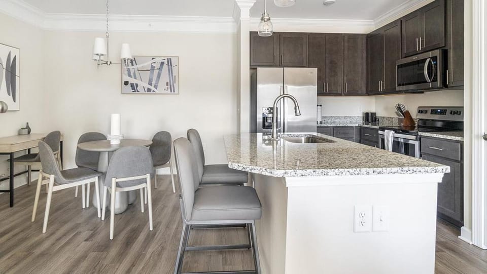 Landing Modern Apartment with Amazing Amenities (ID1012X166) Apartment in North Carolina