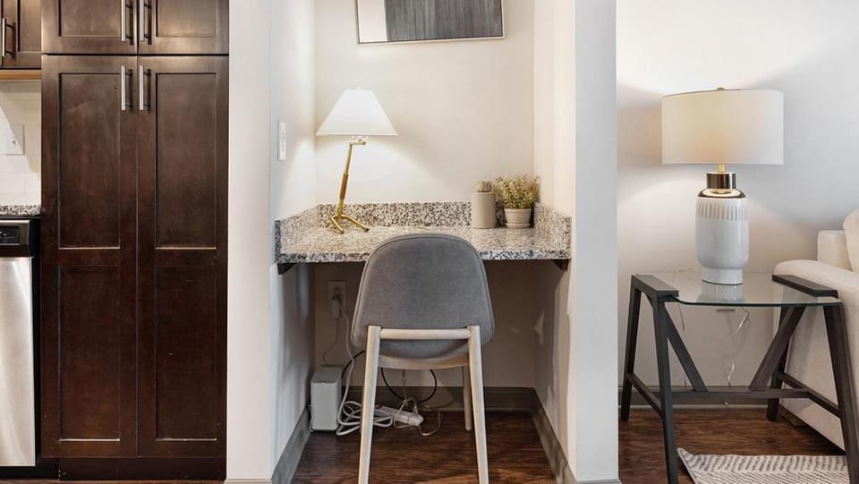 Landing Modern Apartment with Amazing Amenities (ID8411X16) Apartment in Mount Pleasant