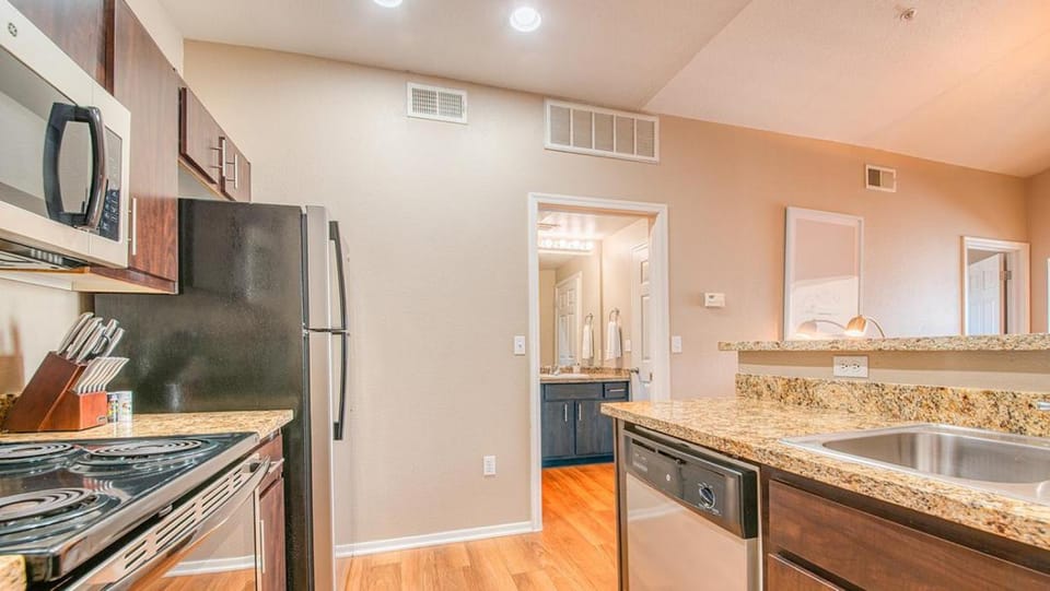 Landing Modern Apartment with Amazing Amenities (ID7433X4) Apartment in Chandler