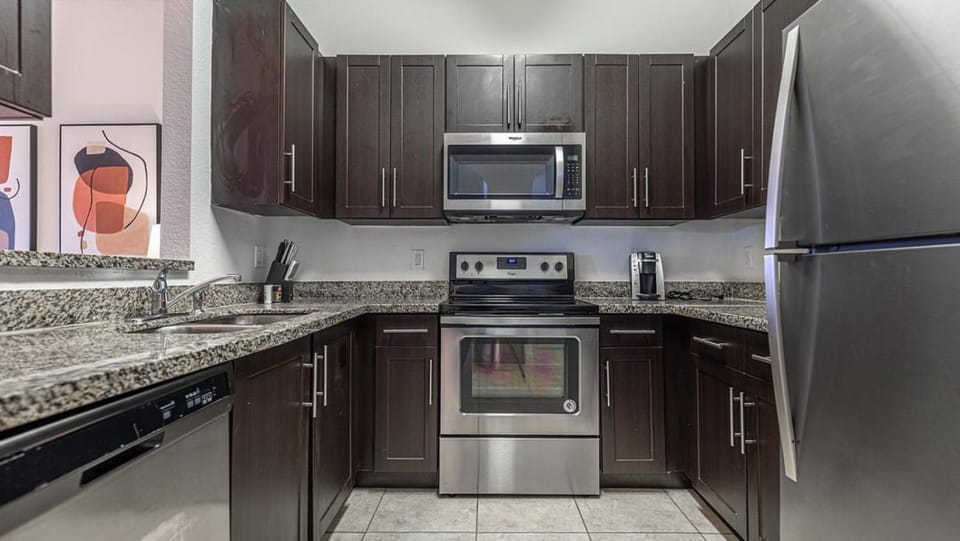 Landing Modern Apartment with Amazing Amenities (ID7450X72) Apartment in Fort Myers
