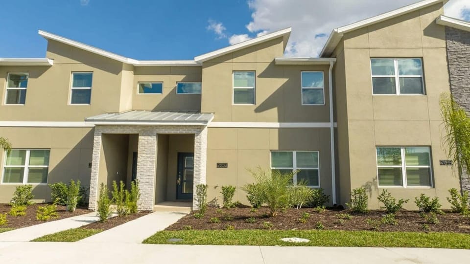 Charming 4Bd w Private Pool @ Storey Lake Resort 2653 House in Kissimmee
