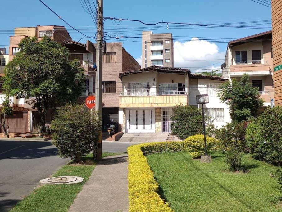 Property building, Spring, Neighbourhood