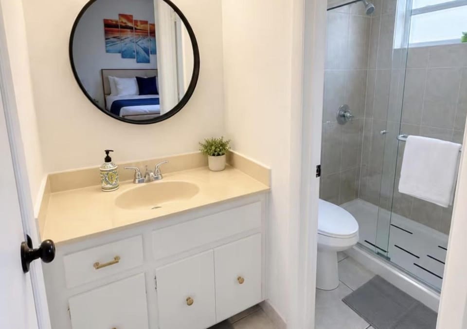 EcoStays Apartment Near Miami Airport - 303 Apartment in Miami