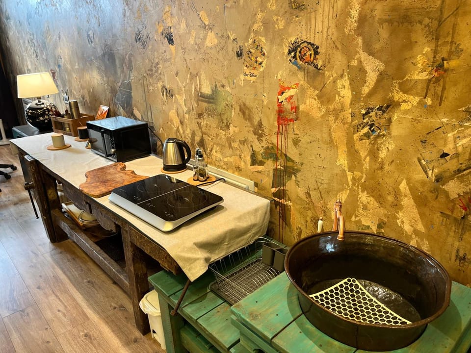 Kitchen or kitchenette