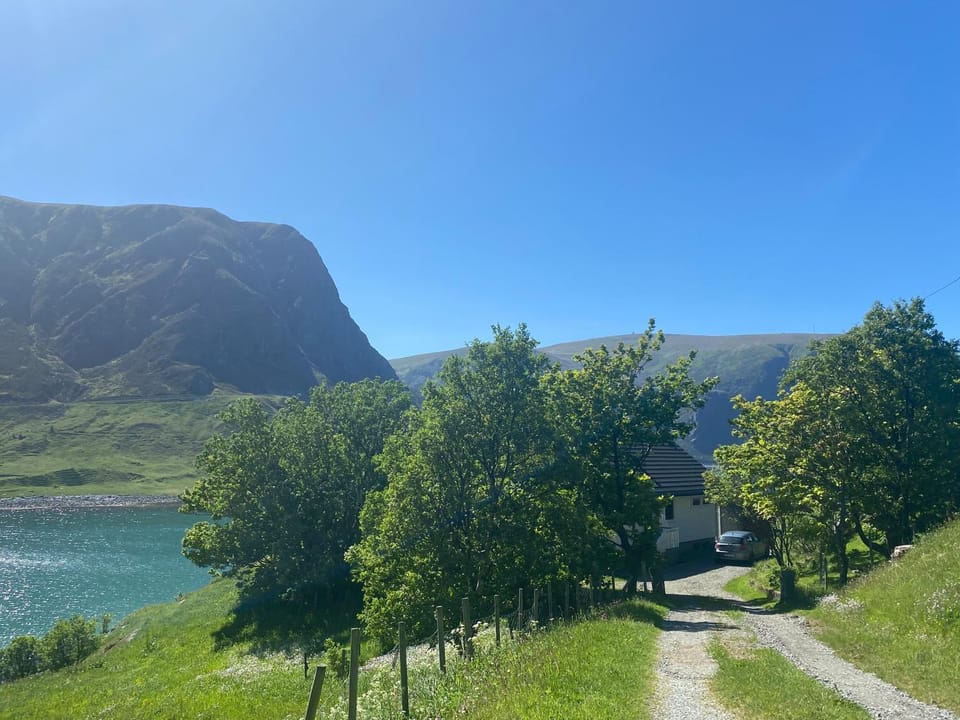 Honey bay cottage Vacation rental in Vestland