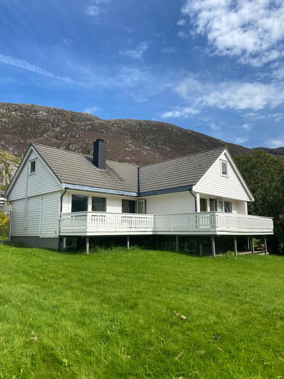 Honey bay cottage Vacation rental in Vestland