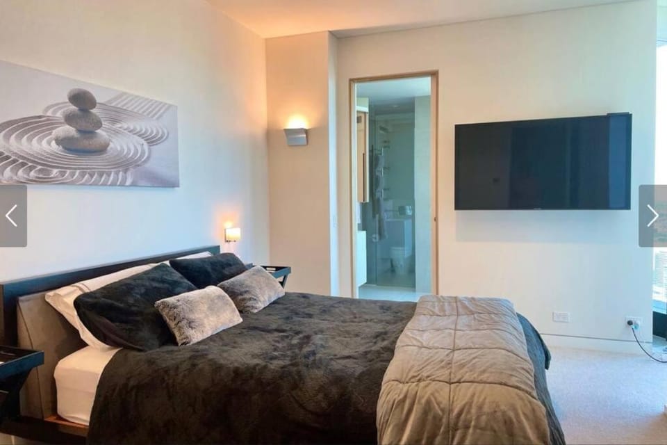 Sky High Luxury, Panoramic Views House in Southbank