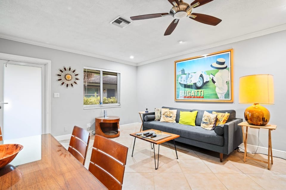 Wilton Manors 2BR Charm! Walk to the Drive Apartment in Wilton Manors
