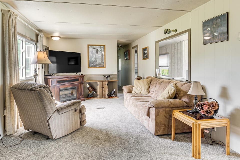 Rhinelander Vacation Rental w/ Yard on Venus Lake! House in Wisconsin