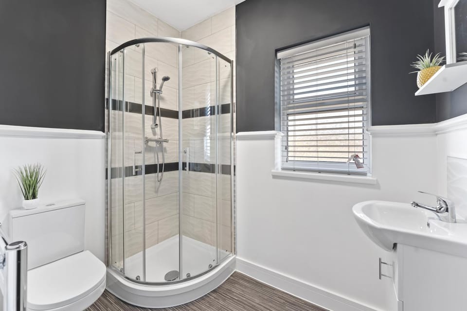 Westland House En-suite Whole Apartment in Huntingdonshire District