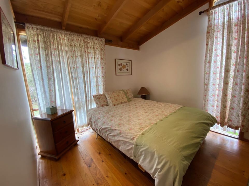 Currawong Cottage House in Adaminaby