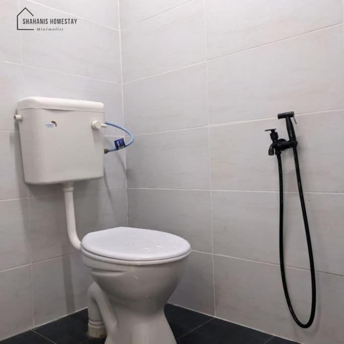 Shahanis Homestay 1- A hotel-like stay experience! House in Terengganu, Malaysia