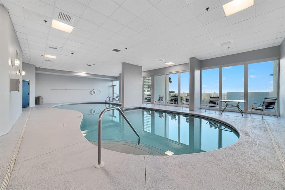 Newly Renovated Luxury Beachfront 2BR2BA Lighthouse 816 Apartment in Gulf Shores