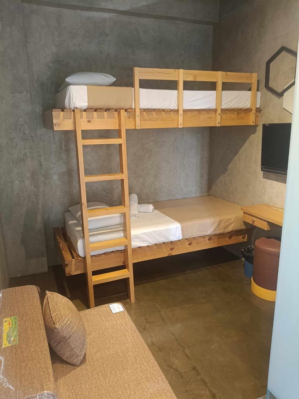 Bed, Photo of the whole room, Bedroom, bunk bed