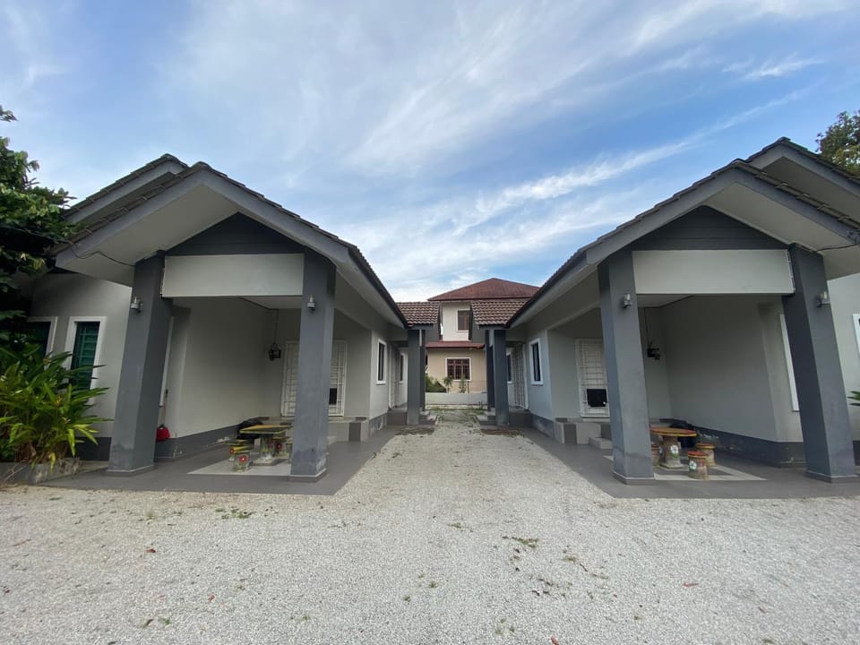 Property building, Day