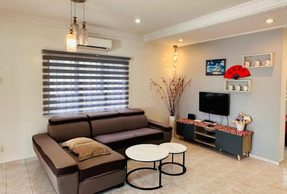 Property building, TV and multimedia, Living room
