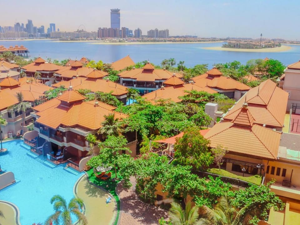 Partal sea view, 1BR, 4 guests, Anantara Palm Jumeirah Apartment in Dubai