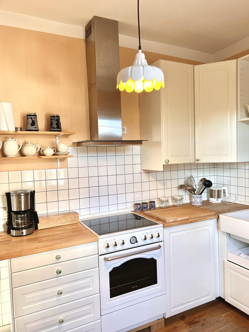 Coffee/tea facilities, Kitchen or kitchenette, pet friendly, stove, toaster