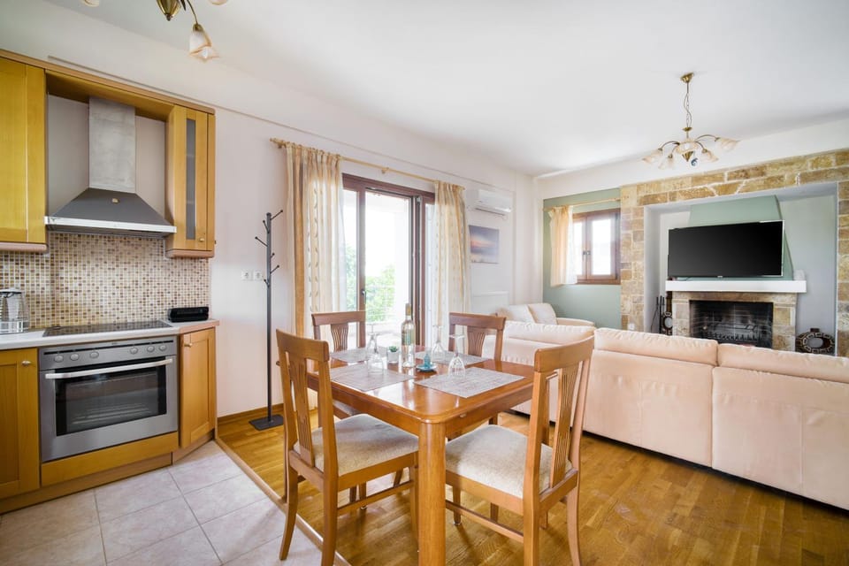 Luxury Villa Evans 4BR Sleeps 8 Near Beach Villa in Peloponnese Region