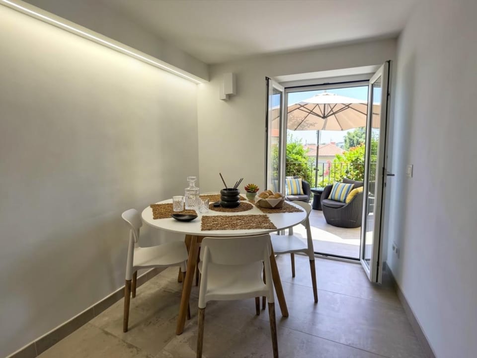 Patio, Day, View (from property/room), Balcony/Terrace, Living room, Seating area, Dining area