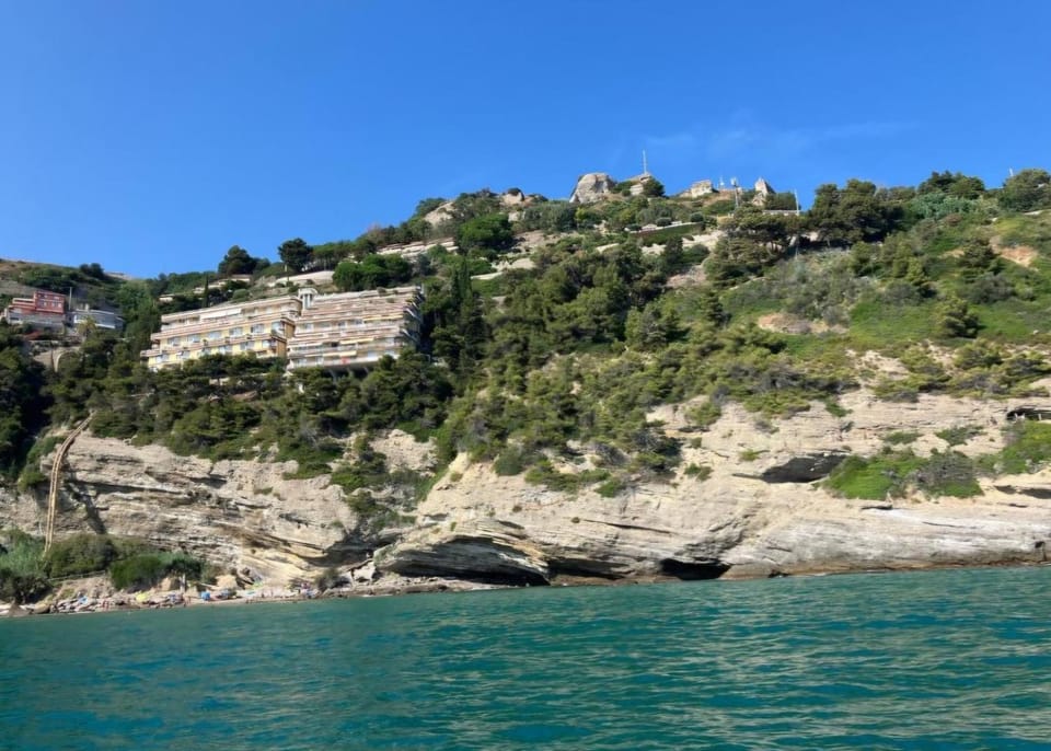 Coastal Paradise - Unrivalled Views of Côte D’Azur Apartment in Ventimiglia