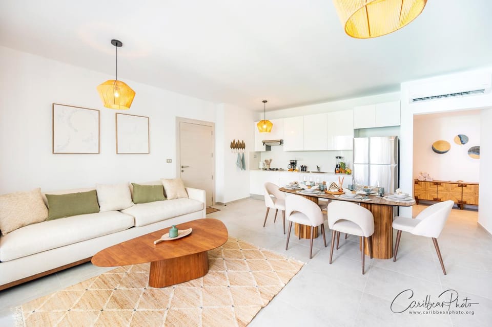 Kitchen or kitchenette, Living room, Dining area