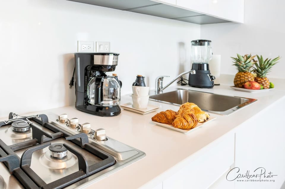 Coffee/tea facilities, Kitchen or kitchenette, Food and drinks, toaster