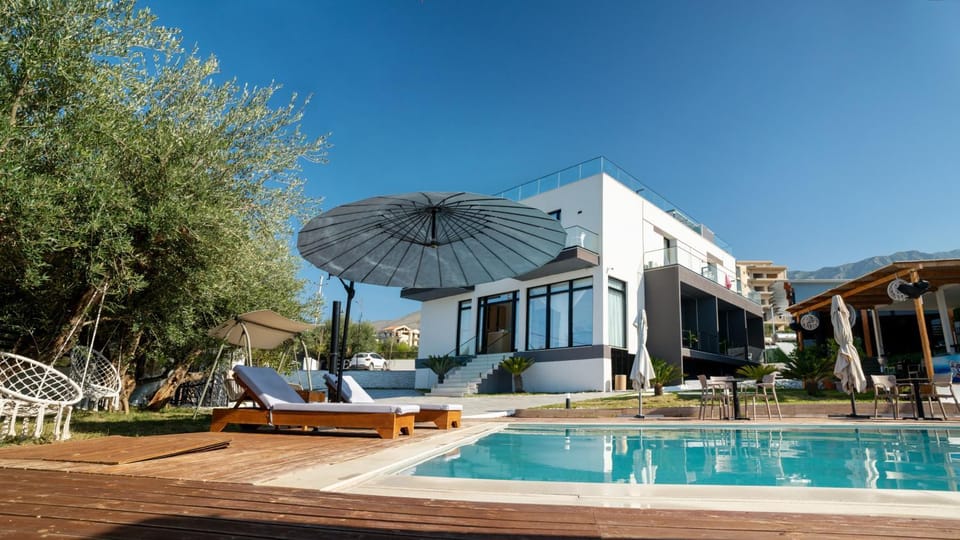 Property building, Pool view, Swimming pool