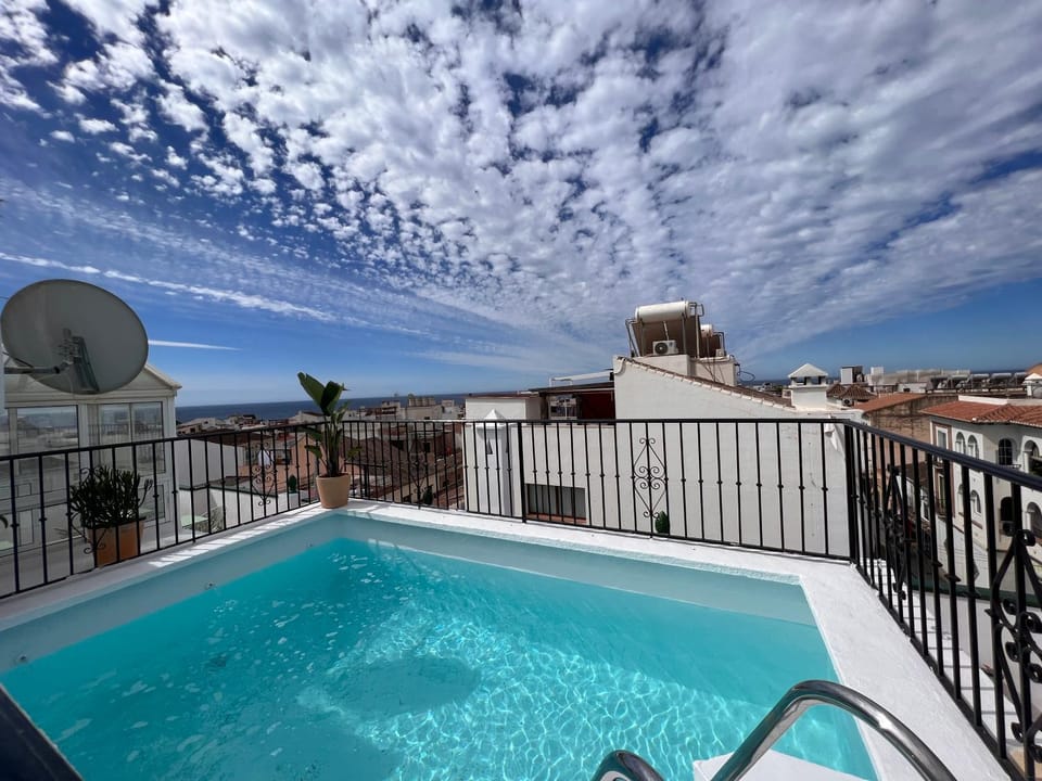 Balcony/Terrace, Pool view, Swimming pool