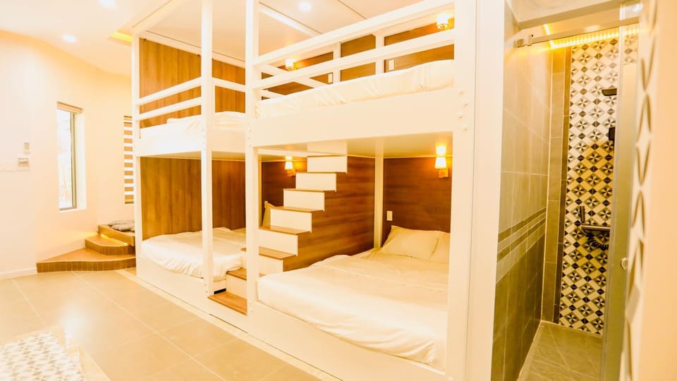 Bed, Bathroom, Photo of the whole room