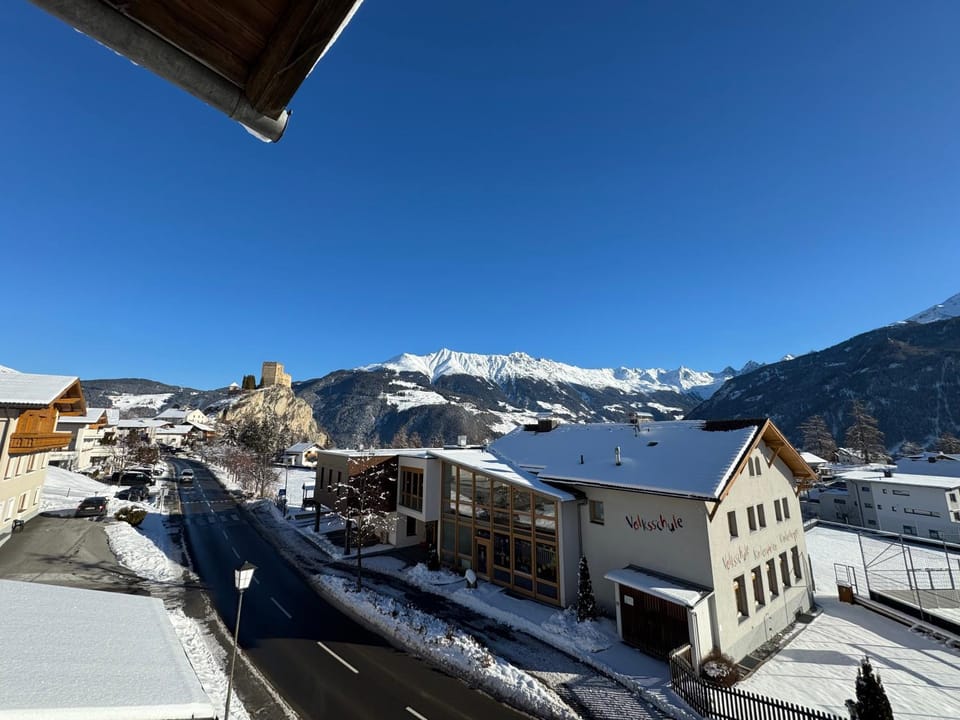 Nearby landmark, Natural landscape, Winter, Mountain view