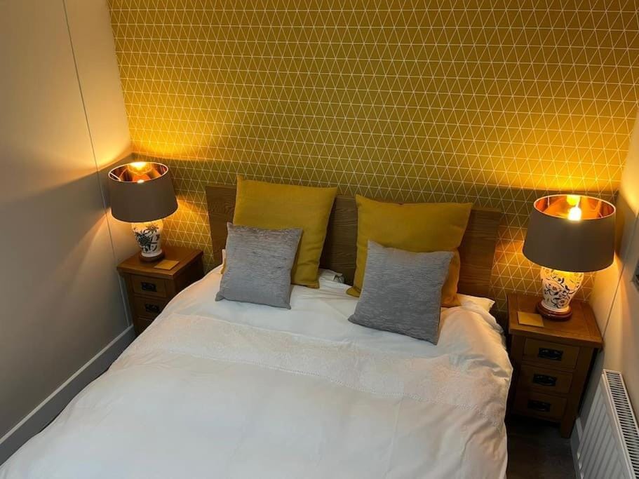 The Cherries - Caer beris holiday park 2 bedroom lodge - No commercial vehicles allowed on site Apartment in Wales