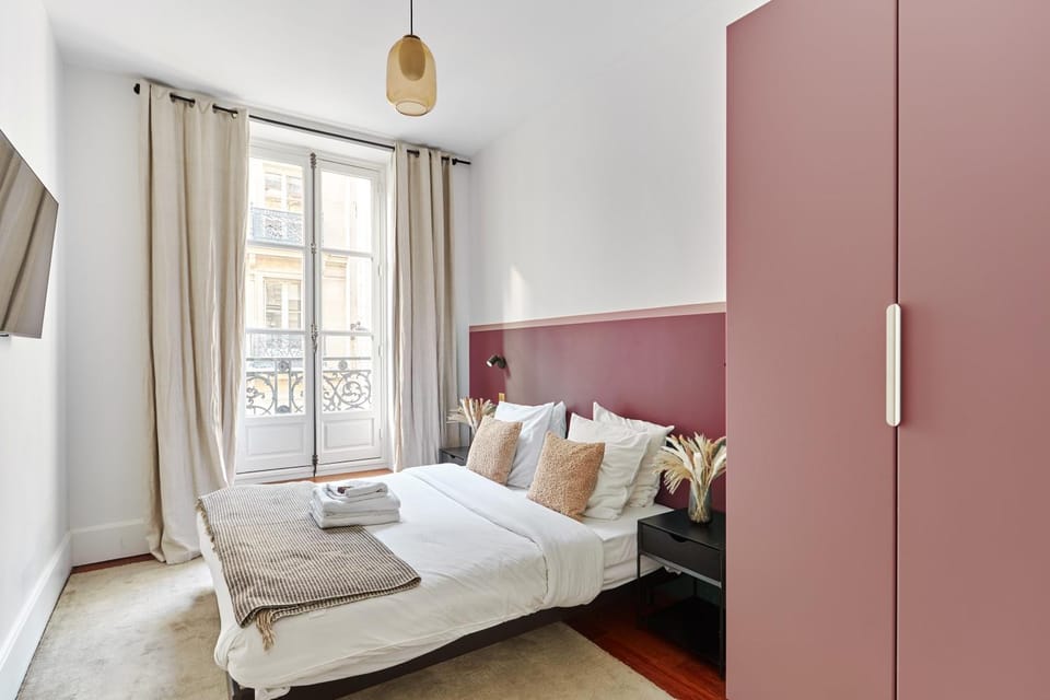 Apartment Louvre by Studio prestige Apartment in Paris