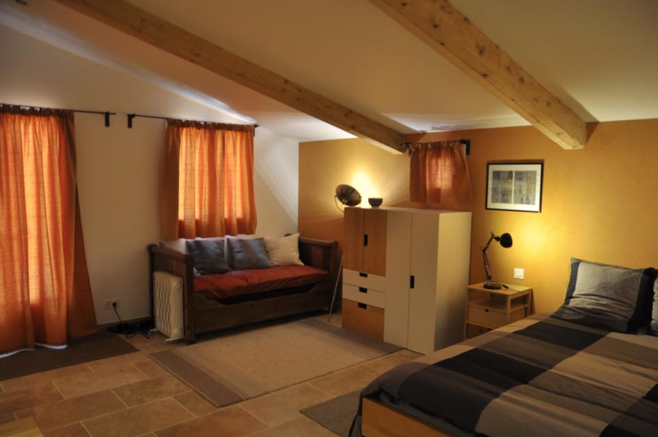 Photo of the whole room