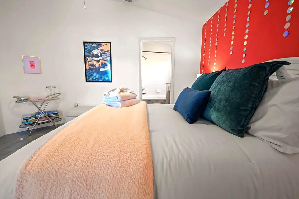 Disney World Getaway: 4 Br - Sunroof - BBQ Bliss Villa in Four Corners
