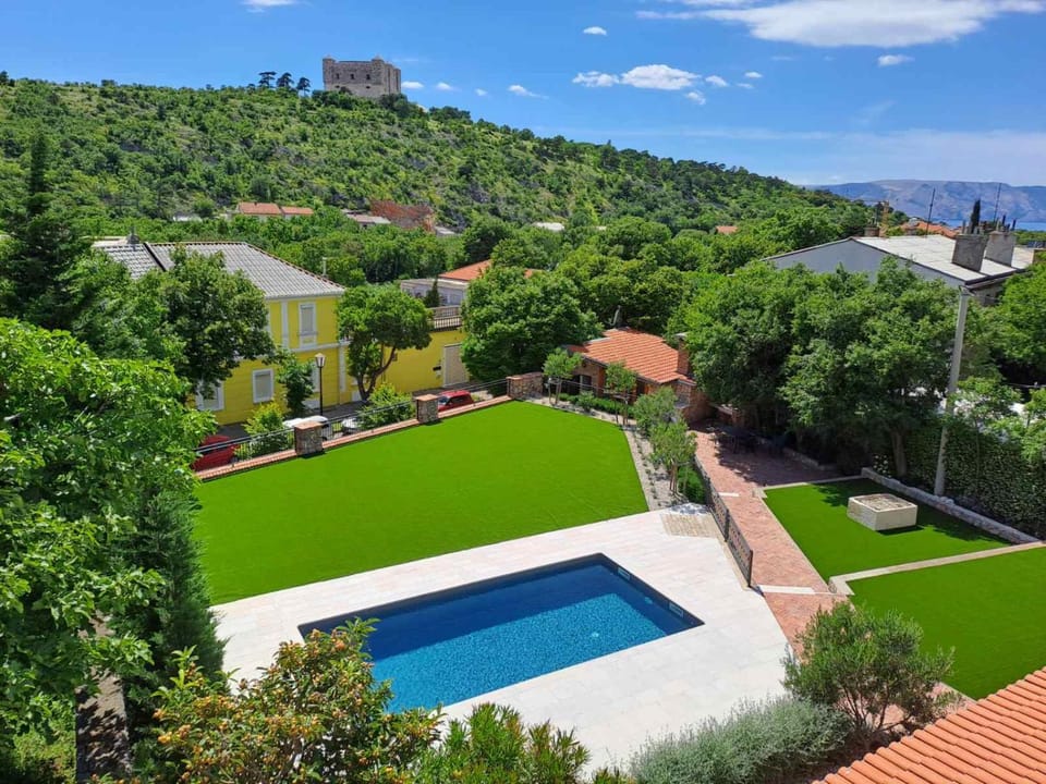 Garden view, Swimming pool