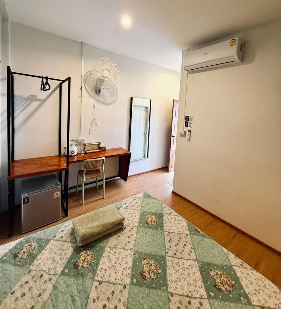 Happiness Hostel Private room Apartment in Sala Dan