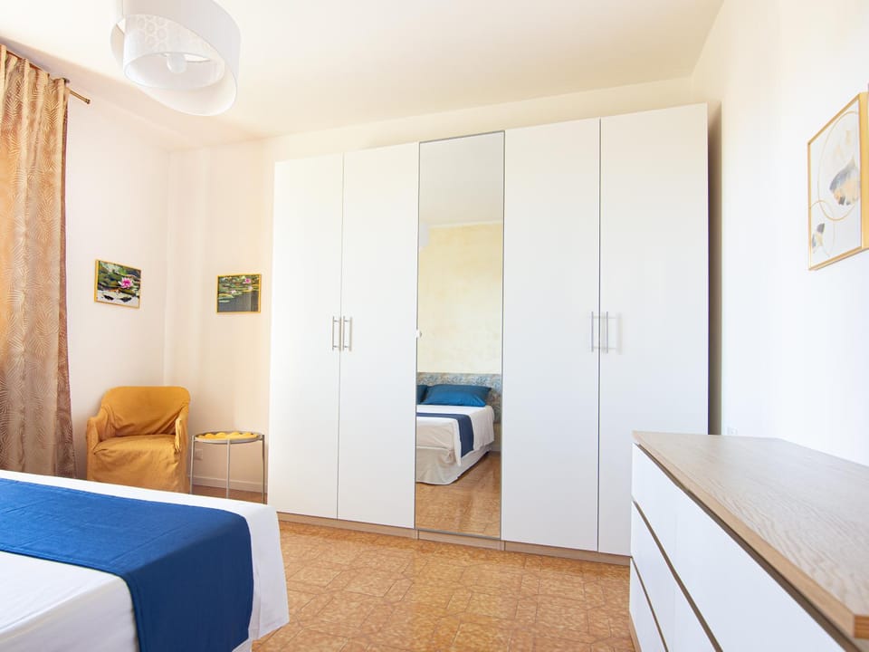 Bed, Bedroom, wardrobe