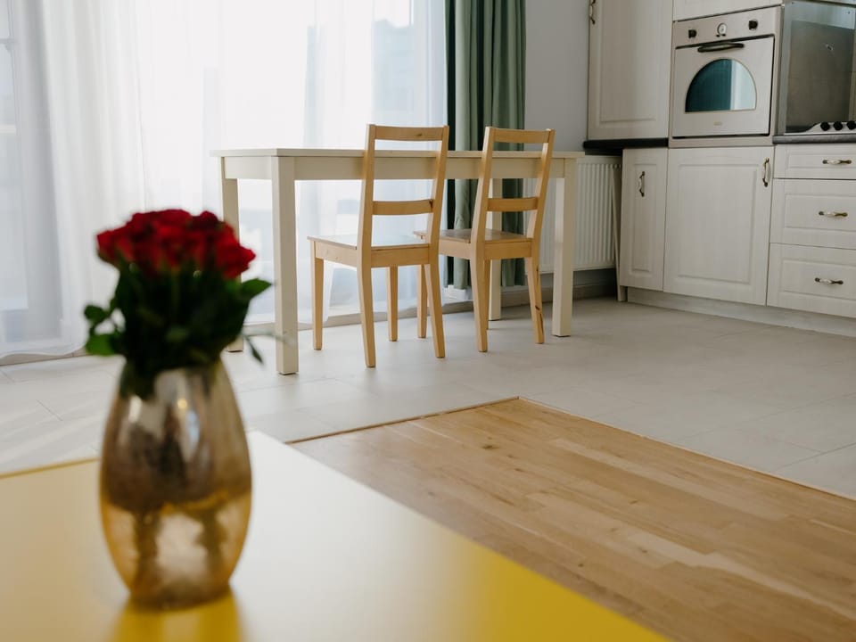 Dining area, minibar, pet friendly
