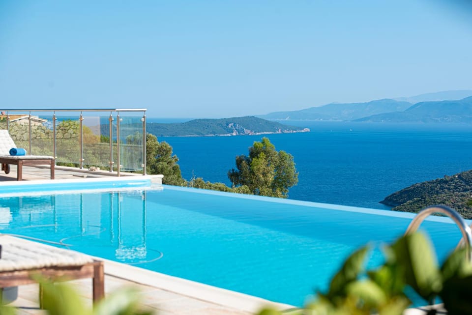Sea view, Swimming pool