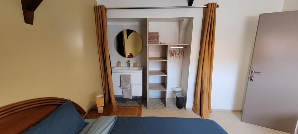 Omaha beach vue les Braves Bed and Breakfast in Normandy