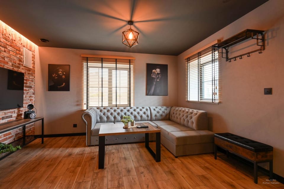 Communal lounge/ TV room, TV and multimedia, Living room, Seating area