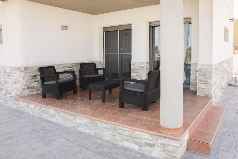 Off site, Balcony/Terrace